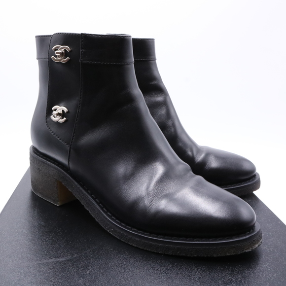 Chanel 40.5 Black Classic Turnlock Silver Logo Rubber Sole Boots Booties C330 - Picture 1 of 16